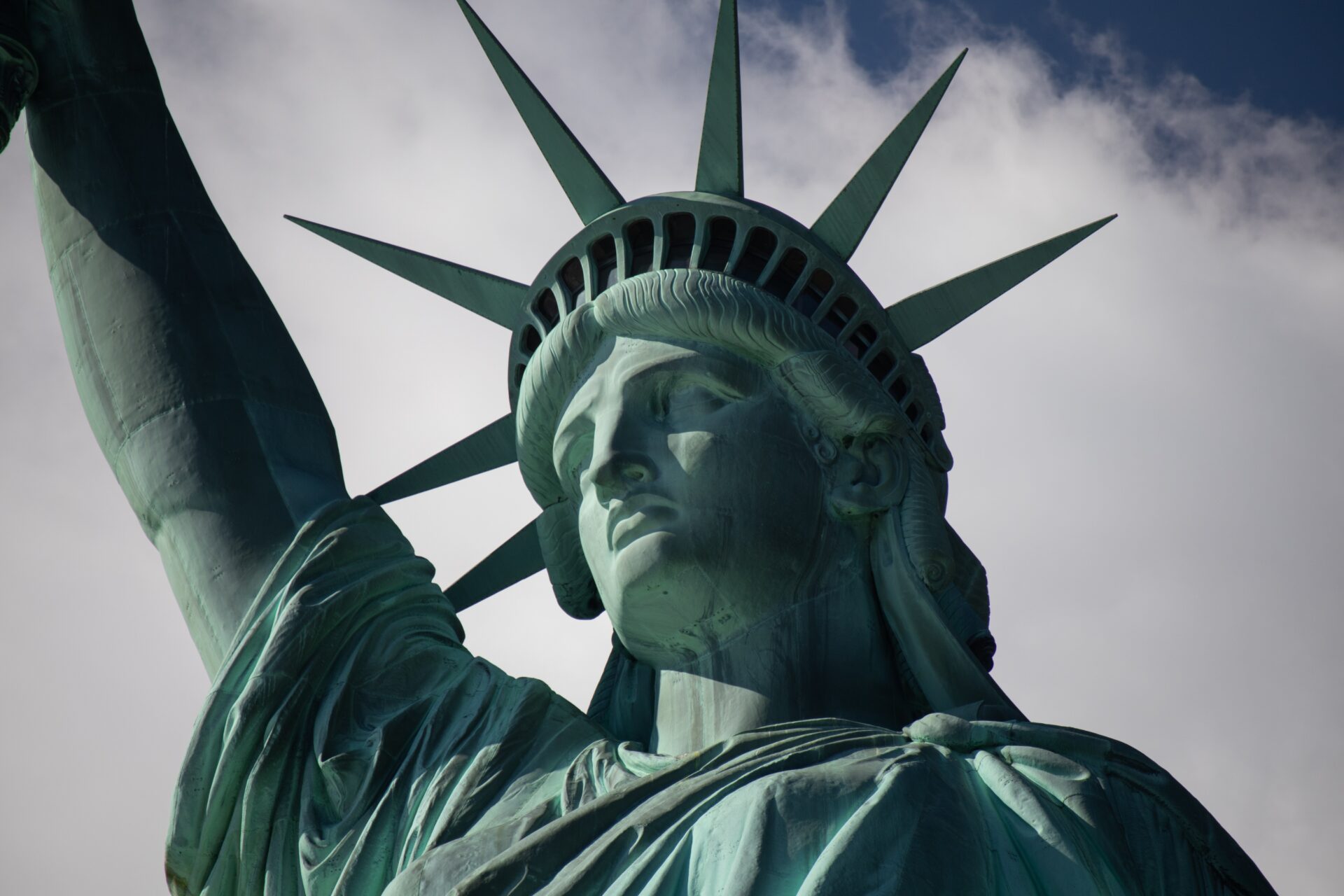 A close up of the statue of liberty.